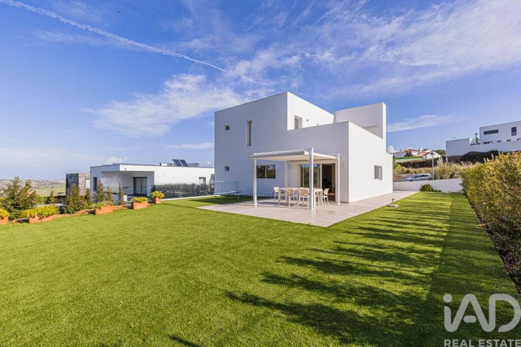 Moradia T4 para Venda em Santo Isidoro