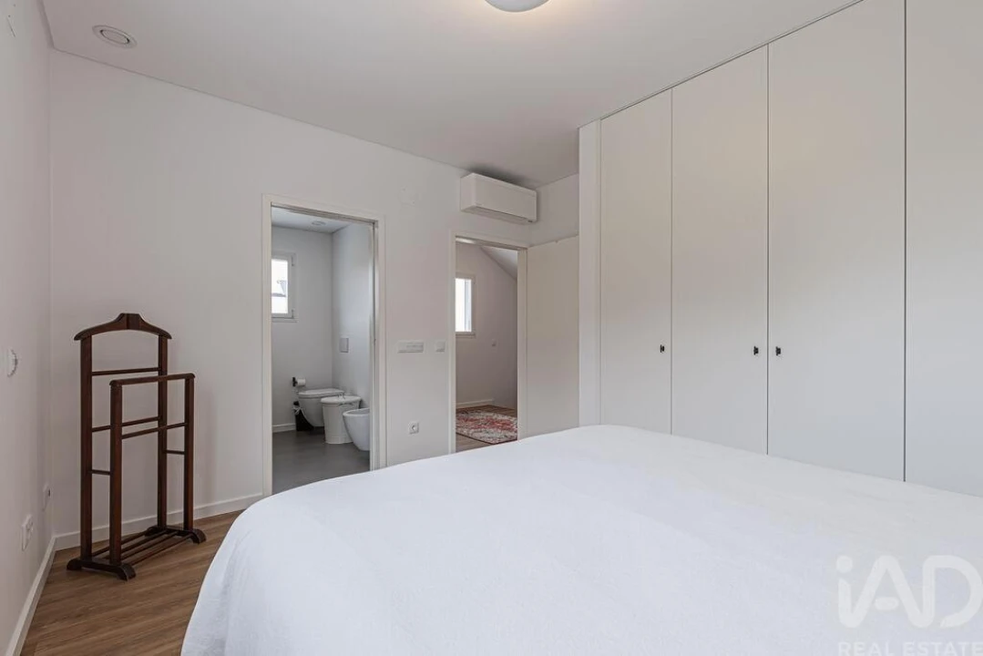 Moradia T4 para Venda em Santo Isidoro Foto 28