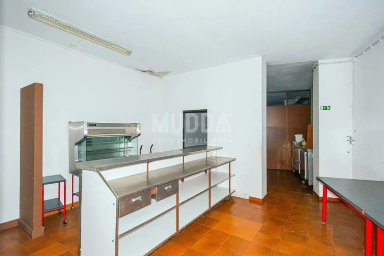 Loja para Venda em Requeixo, Nossa Senhora de Fátima e Nariz Foto 12