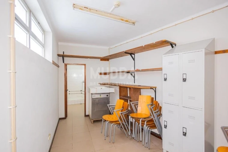 Loja para Venda em Requeixo, Nossa Senhora de Fátima e Nariz Foto 17