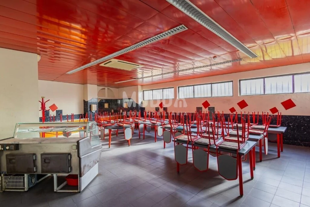 Loja para Venda em Requeixo, Nossa Senhora de Fátima e Nariz Foto 32