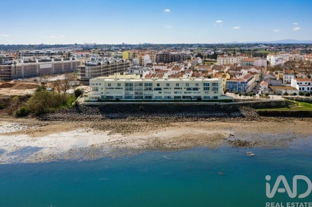 Apartamento T3 para Venda em Alcochete Foto 5