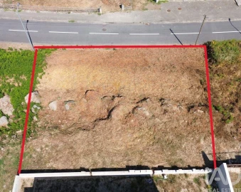 Terreno para Venda em Ruivães e Novais