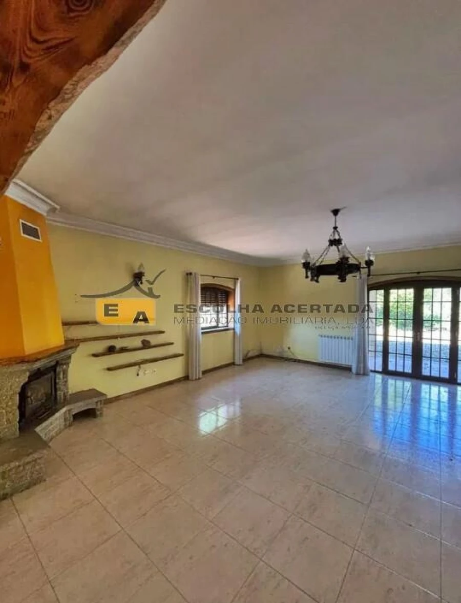 Moradia T5 para Venda em Meinedo Foto 8