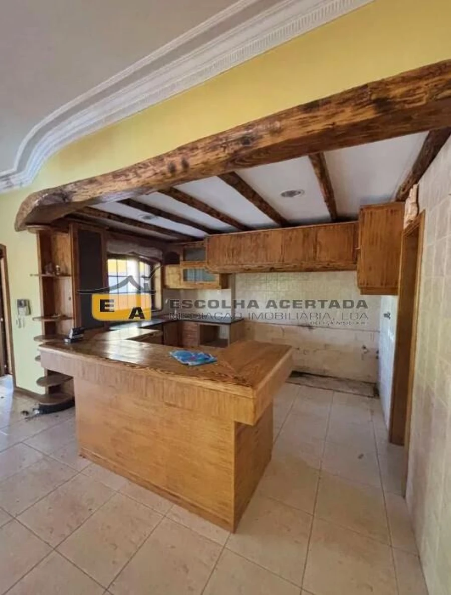 Moradia T5 para Venda em Meinedo Foto 17