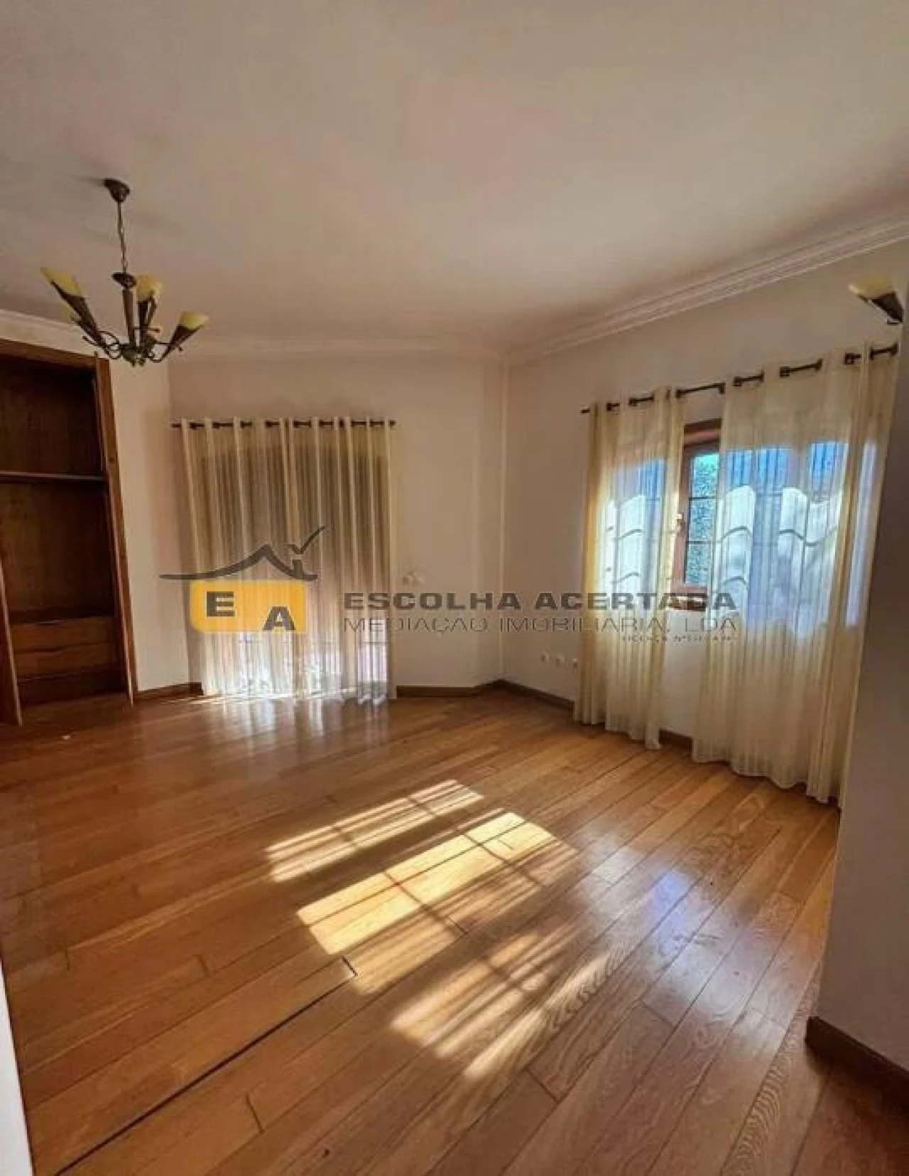 Moradia T5 para Venda em Meinedo Foto 15