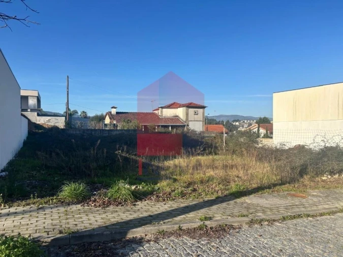 Moradia T3 para Venda em Vila Verde e Barbudo Foto 6