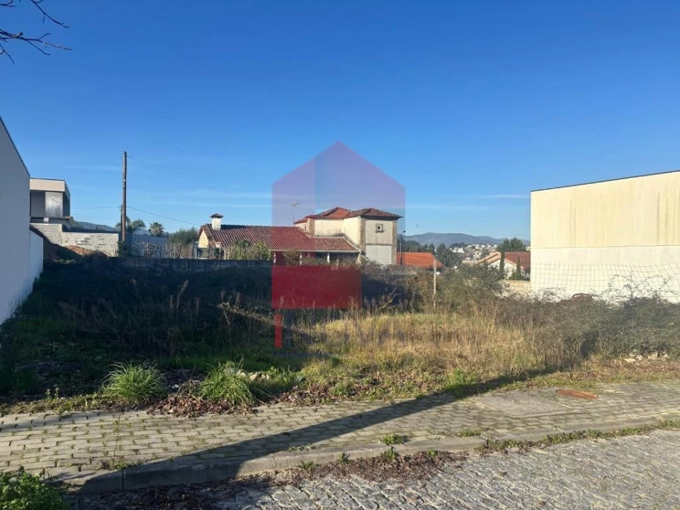Moradia T3 para Venda em Vila Verde e Barbudo Foto 5