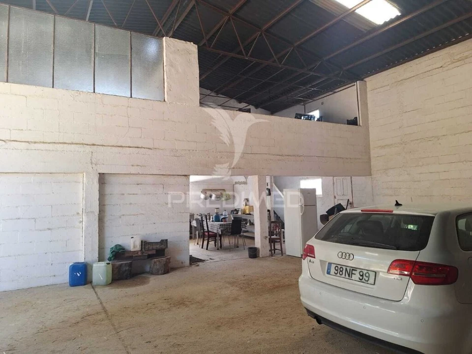 Armazém para Venda em Aveiras de Cima Foto 4