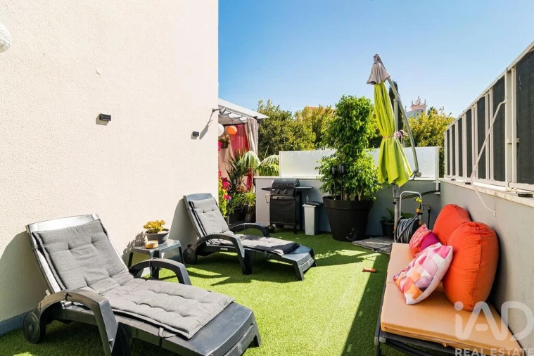 Apartamento T3 para Venda em São Domingos de Rana Foto 33