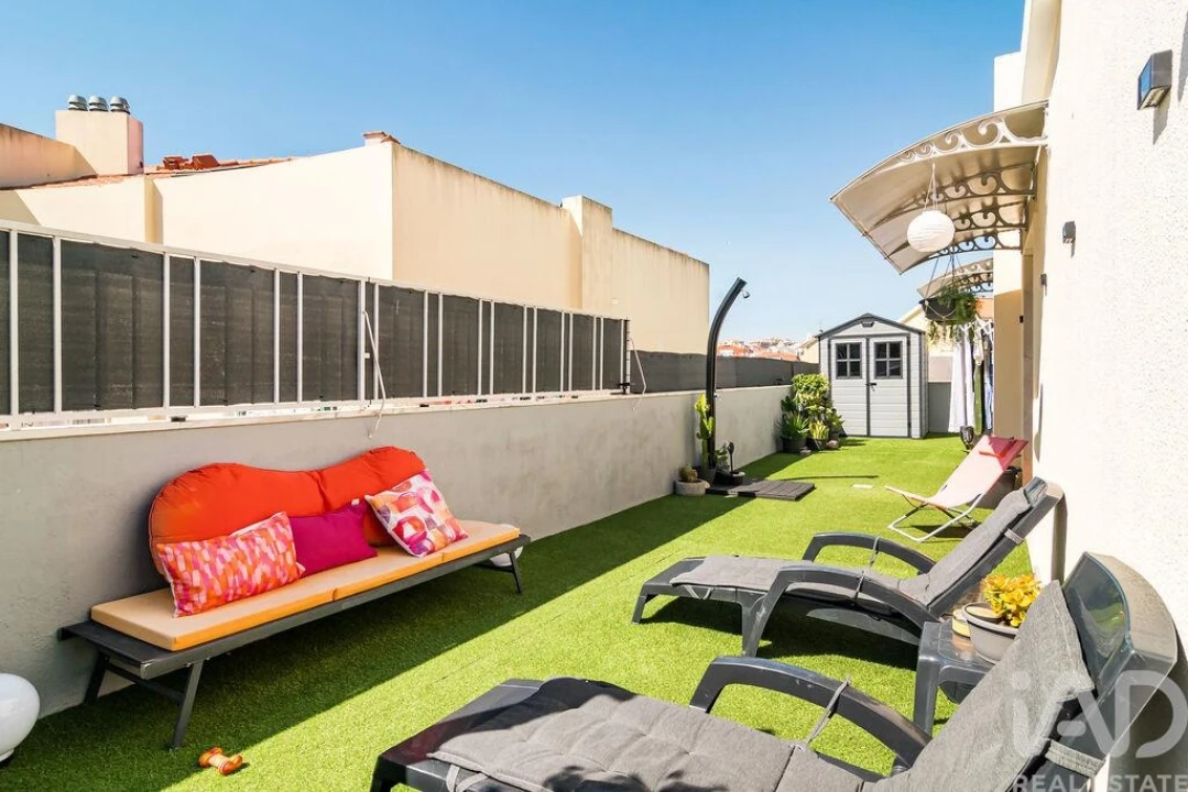 Apartamento T3 para Venda em São Domingos de Rana Foto 32