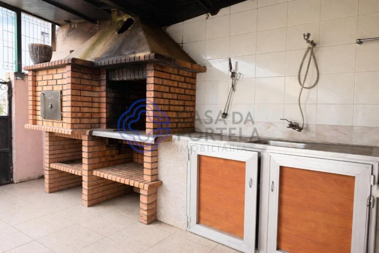 Moradia T2 para Venda em Campo e Sobrado Foto 17