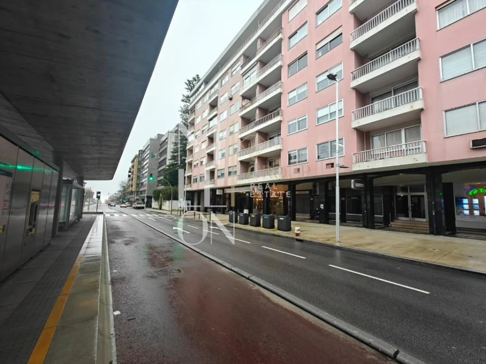 Escritório para Arrendamento em Lordelo do Ouro e Massarelos Foto 3