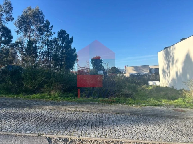 Moradia T3 para Venda em Vila Verde e Barbudo Foto 13