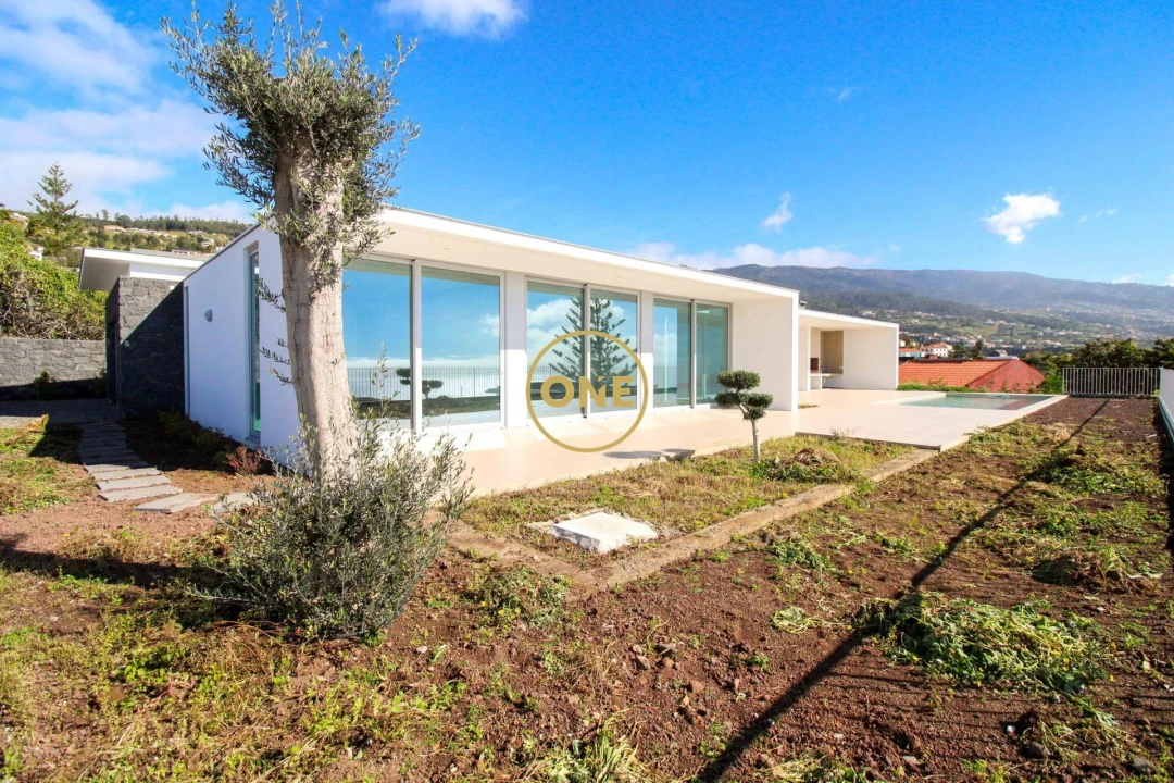 Moradia T4 para Venda em Estreito da Calheta Foto 56