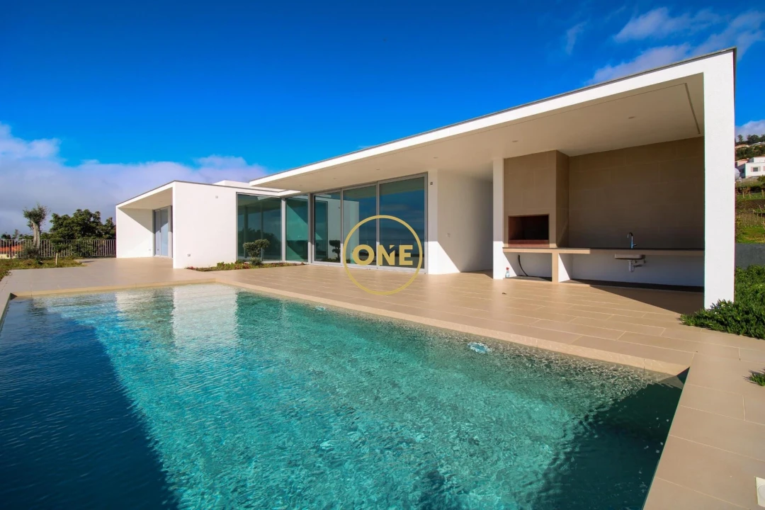 Moradia T4 para Venda em Estreito da Calheta Foto 46