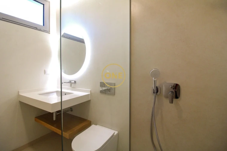 Moradia T4 para Venda em Estreito da Calheta Foto 38