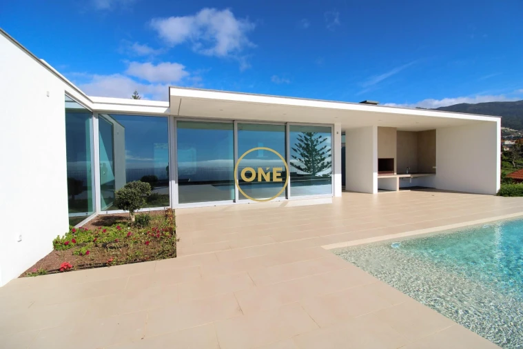 Moradia T4 para Venda em Estreito da Calheta Foto 49