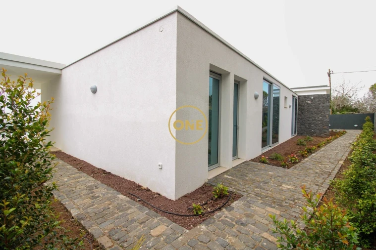 Moradia T4 para Venda em Estreito da Calheta Foto 65