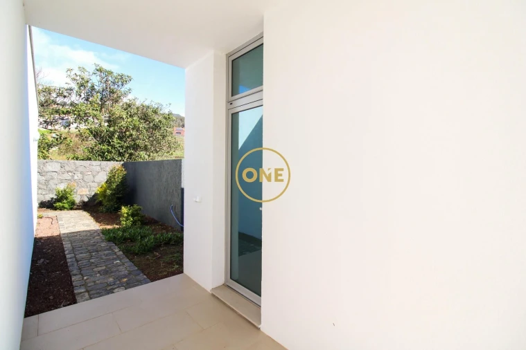 Moradia T4 para Venda em Estreito da Calheta Foto 53