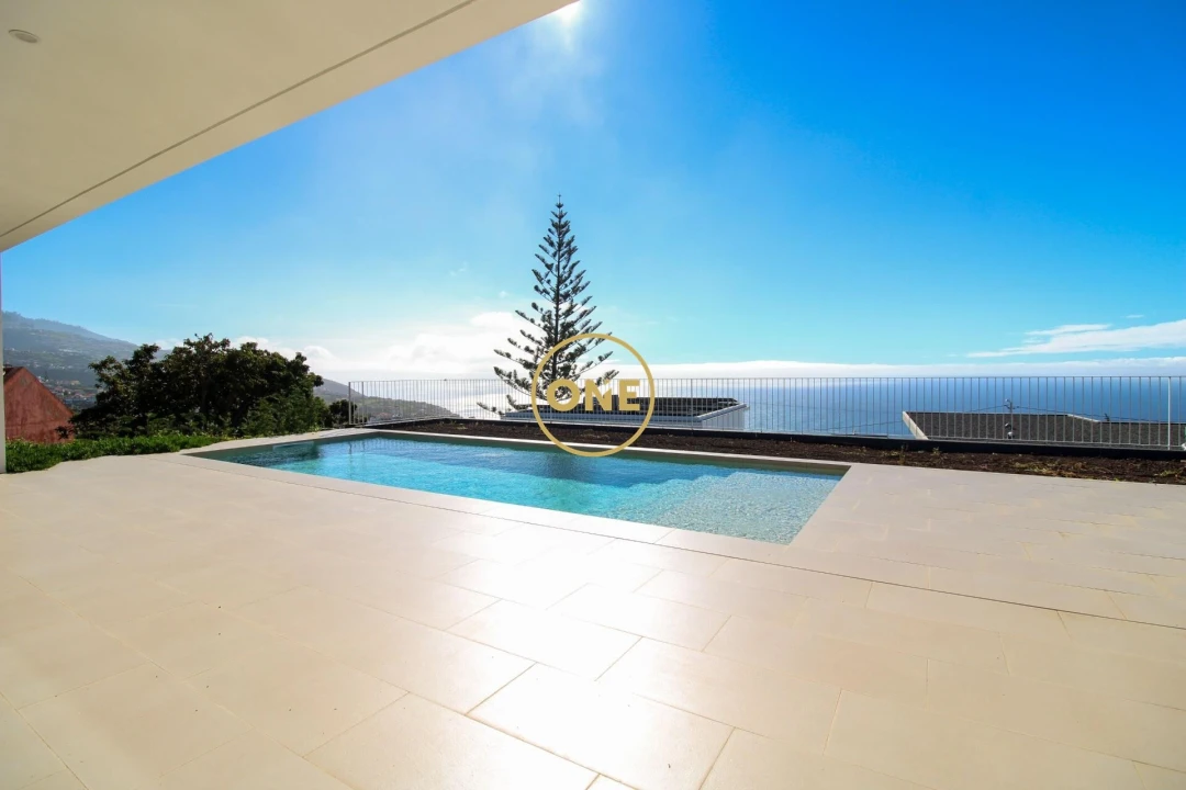 Moradia T4 para Venda em Estreito da Calheta Foto 51