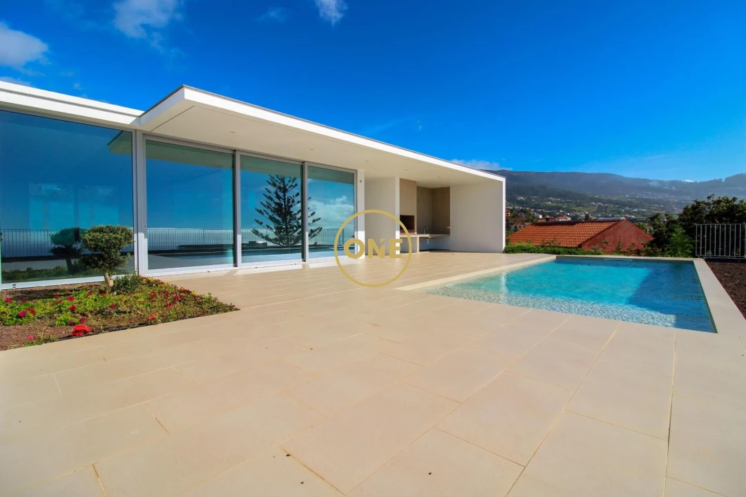 Moradia T4 para Venda em Estreito da Calheta Foto 50