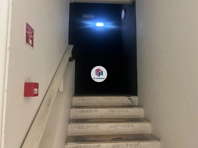 Loja para Arrendamento em Lordelo do Ouro e Massarelos Foto 17