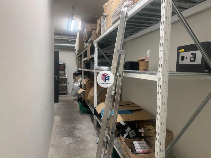 Loja para Arrendamento em Lordelo do Ouro e Massarelos Foto 14