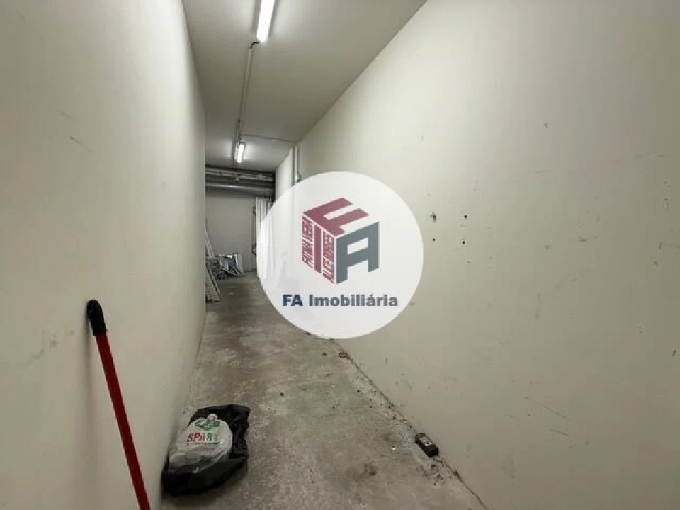 Loja para Arrendamento em Lordelo do Ouro e Massarelos Foto 7