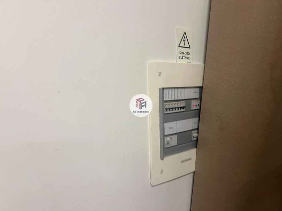 Loja para Arrendamento em Lordelo do Ouro e Massarelos Foto 11