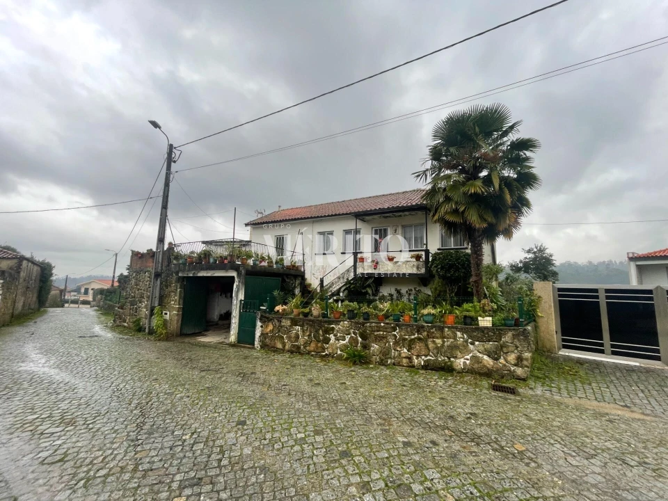 Moradia T4 para Venda em Alheira e Igreja Nova Foto 4