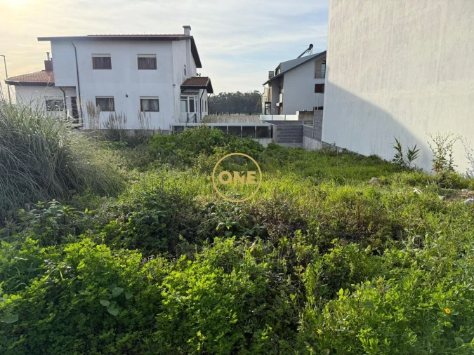 Terreno para Venda em Póvoa de Varzim, Beiriz e Argivai Foto 1