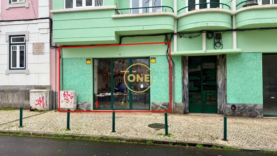 Loja para Venda em Areeiro