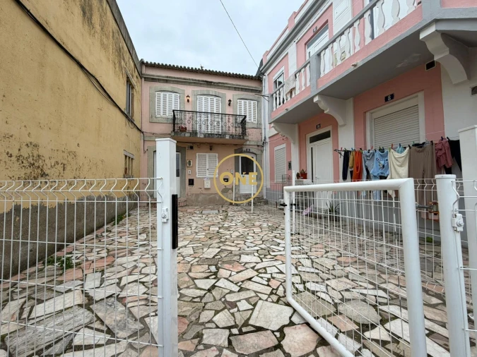 Moradia T3 para Venda em Amora Foto 2