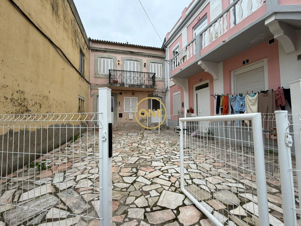 Moradia T3 para Venda em Amora Foto 2