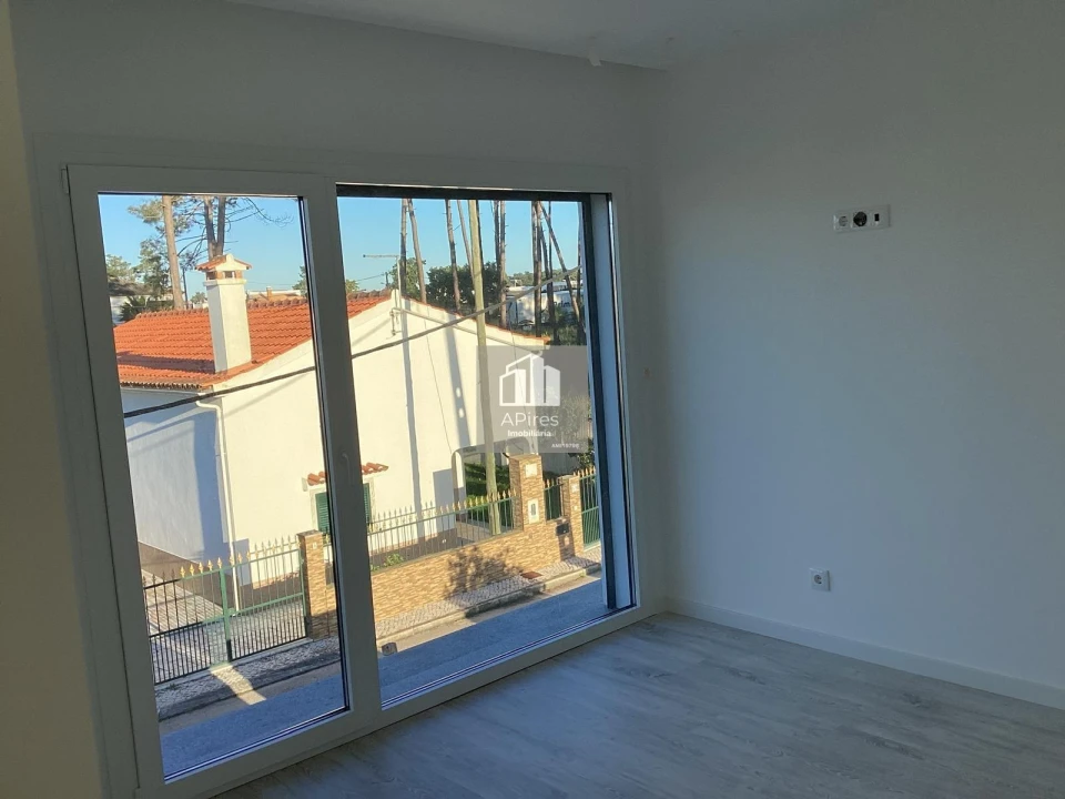 Moradia T3 para Venda em Charneca de Caparica e Sobreda Foto 41