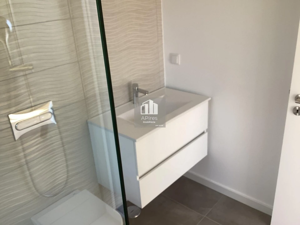 Moradia T3 para Venda em Charneca de Caparica e Sobreda Foto 33