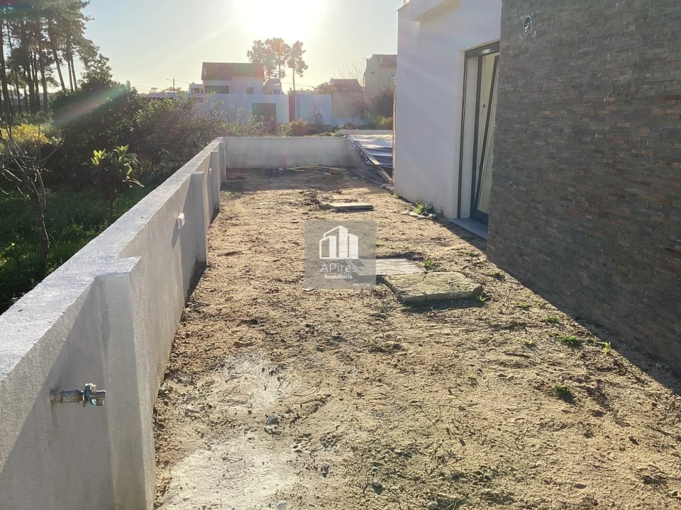 Moradia T3 para Venda em Charneca de Caparica e Sobreda Foto 42