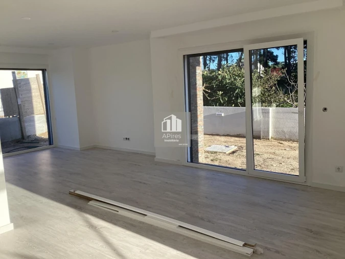 Moradia T3 para Venda em Charneca de Caparica e Sobreda Foto 58