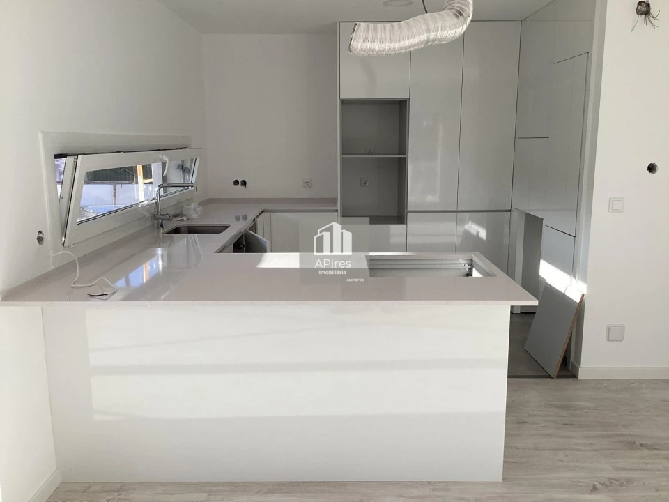 Moradia T3 para Venda em Charneca de Caparica e Sobreda Foto 27