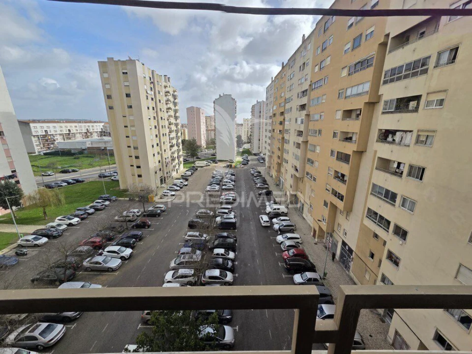 Apartamento T3 para Venda em Carregado e Cadafais Foto 5