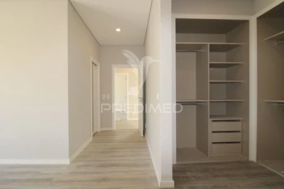 Moradia T4 para Venda em Azeitão (São Lourenço e São Simão)