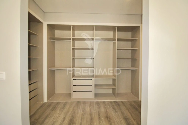 Moradia T4 para Venda em Azeitão (São Lourenço e São Simão) Foto 5