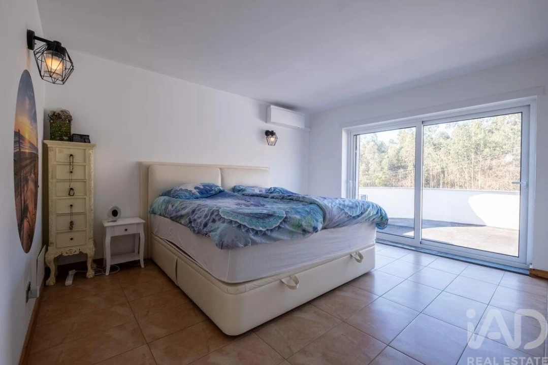 Moradia T4 para Venda em Espariz e Sinde Foto 17