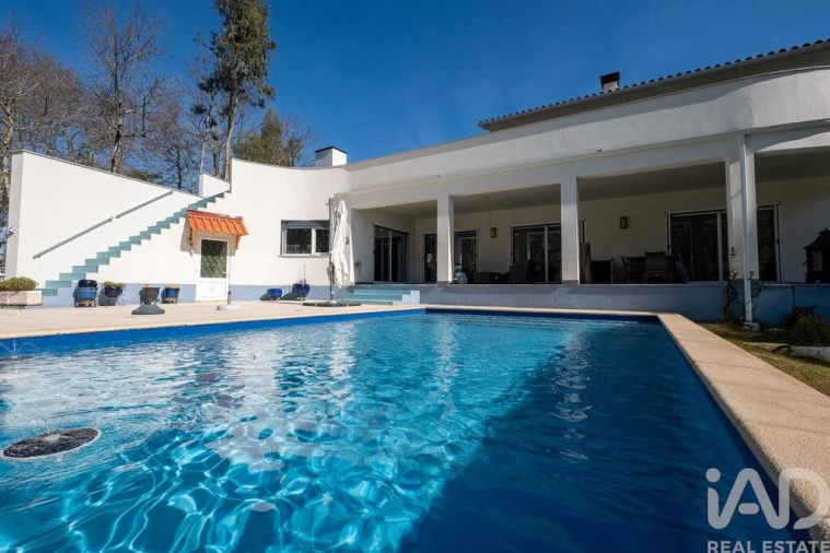 Moradia T4 para Venda em Espariz e Sinde Foto 2