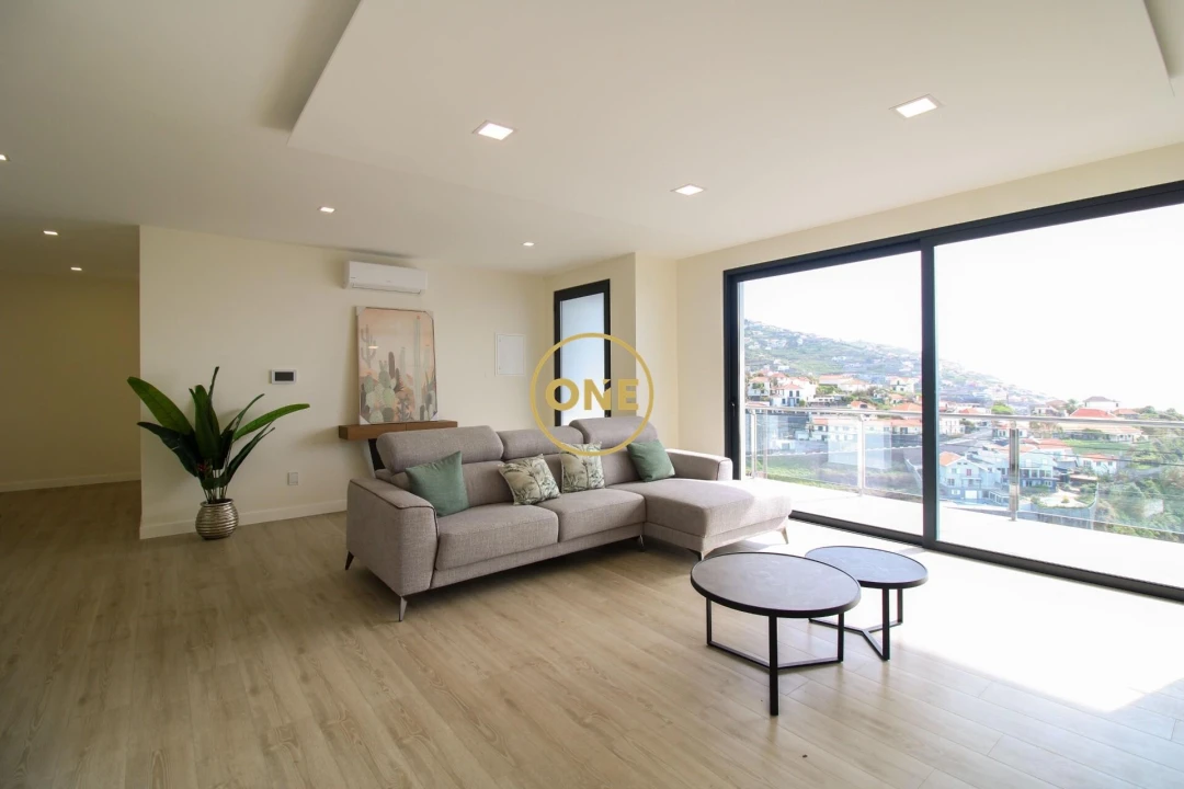 Moradia T3 para Venda em Ribeira Brava Foto 7