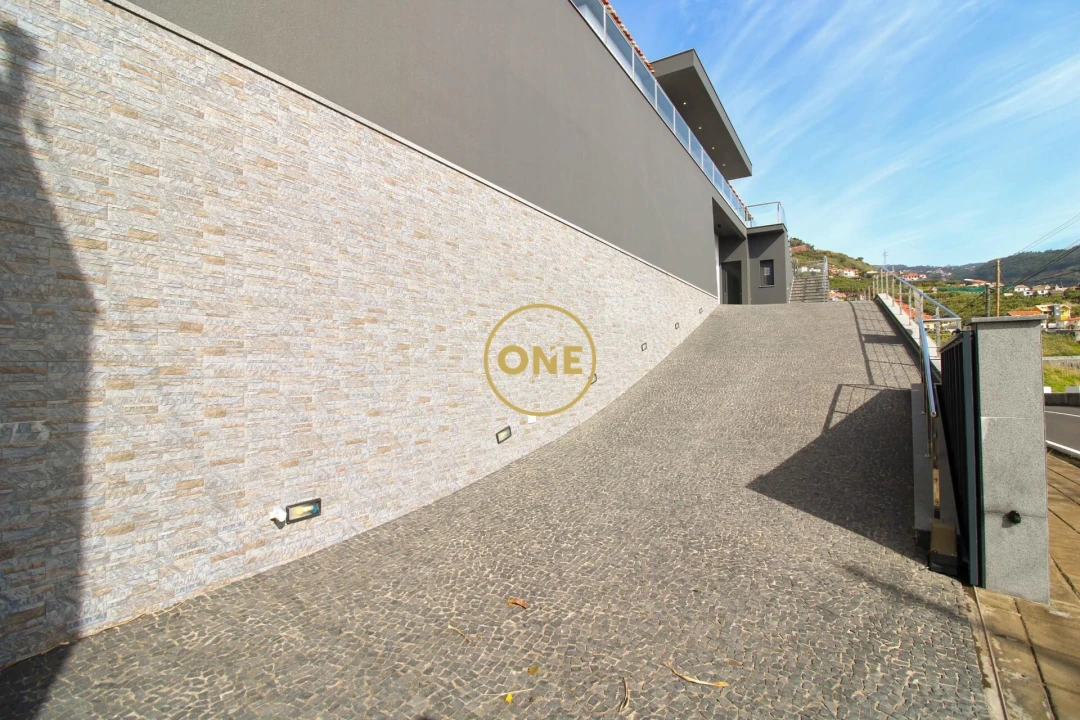 Moradia T3 para Venda em Ribeira Brava Foto 50