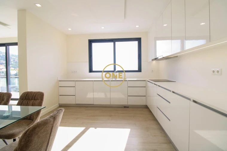 Moradia T3 para Venda em Ribeira Brava Foto 12