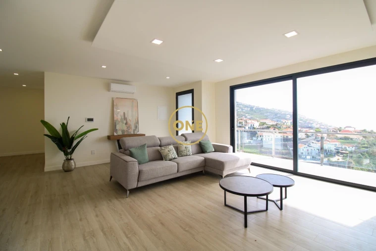 Moradia T3 para Venda em Ribeira Brava Foto 7