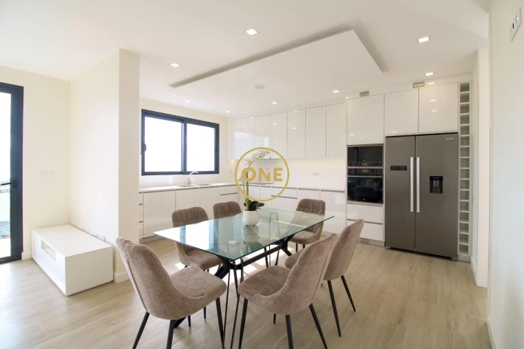 Moradia T3 para Venda em Ribeira Brava Foto 9